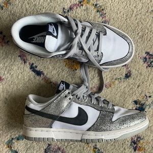 Nike dunk low golden gals metallic silver